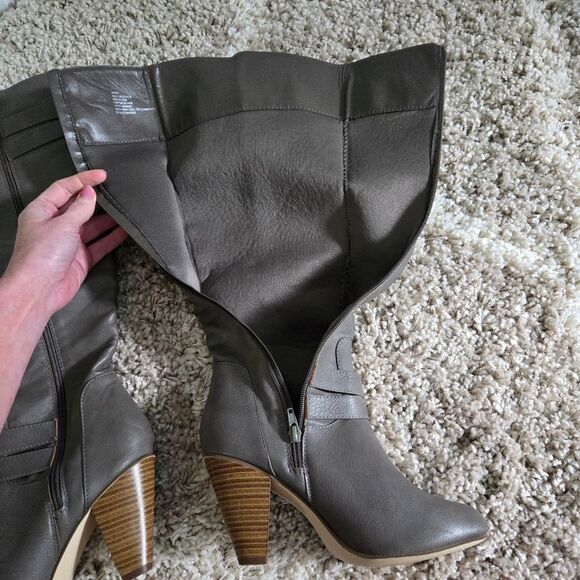 JustFab Anitah Heeled High Boots - Picture 5 of 13